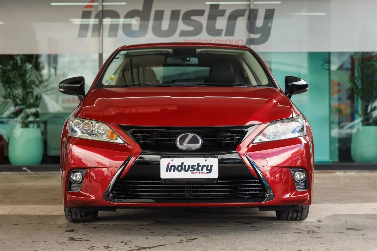 2015 Lexus CT200H Hybrid Leather Pack