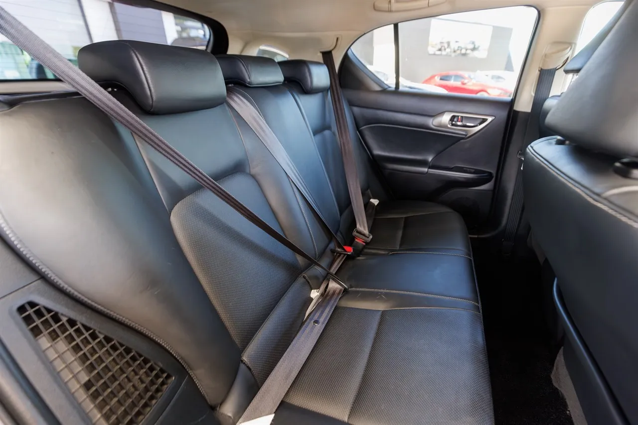 2015 Lexus CT200H Hybrid Leather Pack