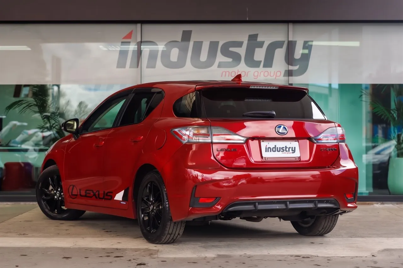 2015 Lexus CT200H Hybrid Leather Pack