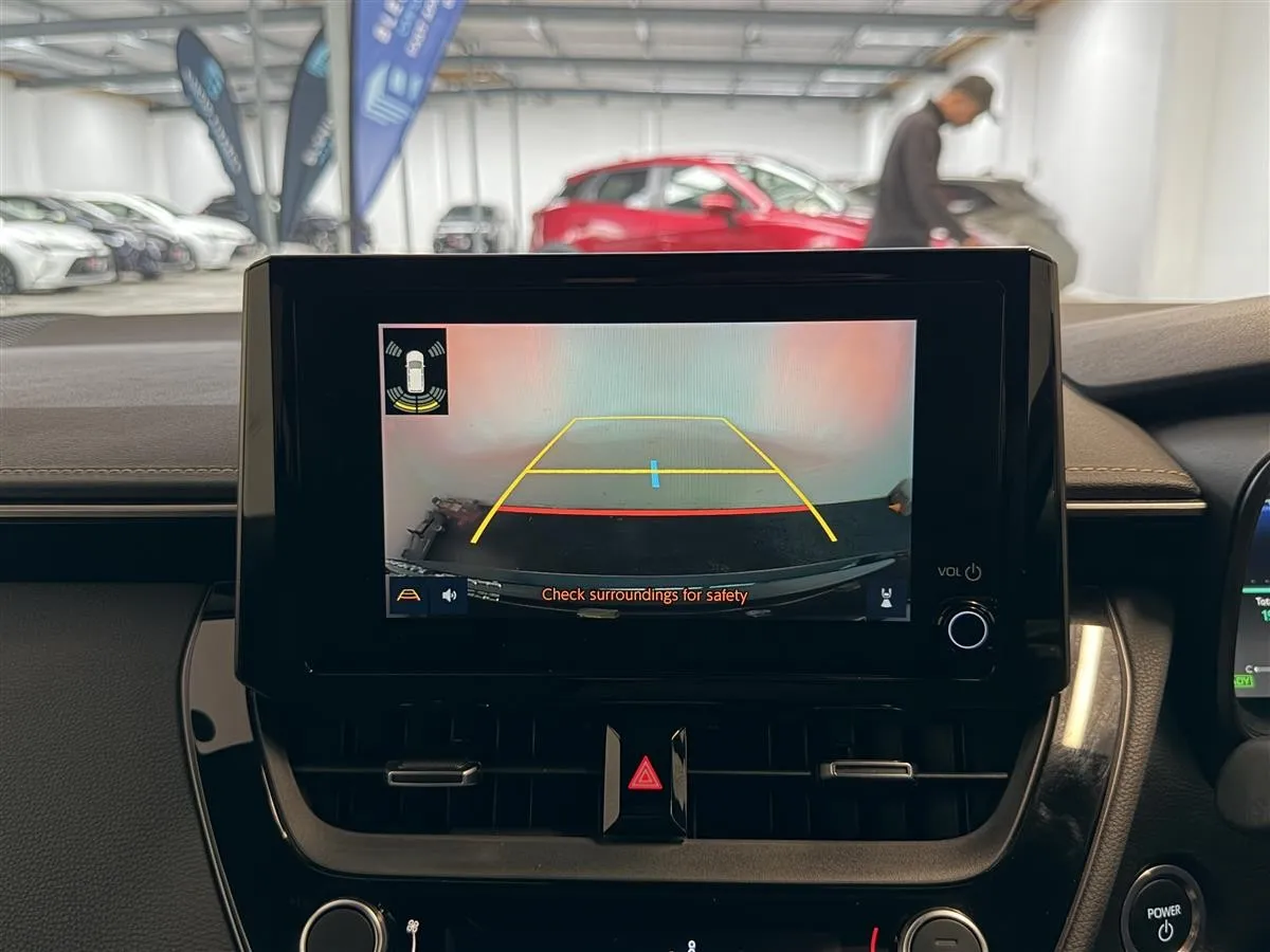 2023 Toyota Corolla Touring WXB Hybrid Station