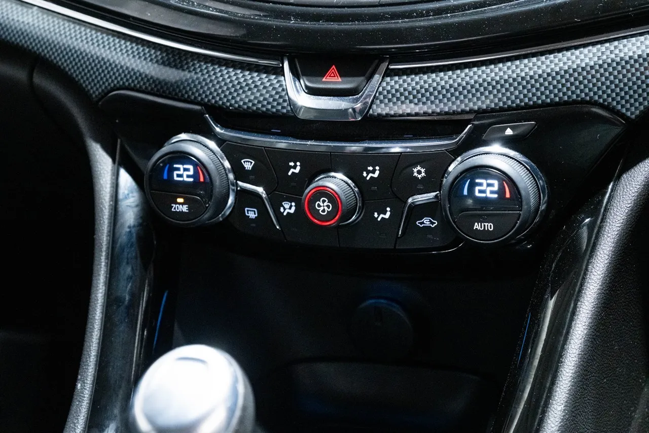 2015 Holden Commodore VF SV6 3.6P NZ New