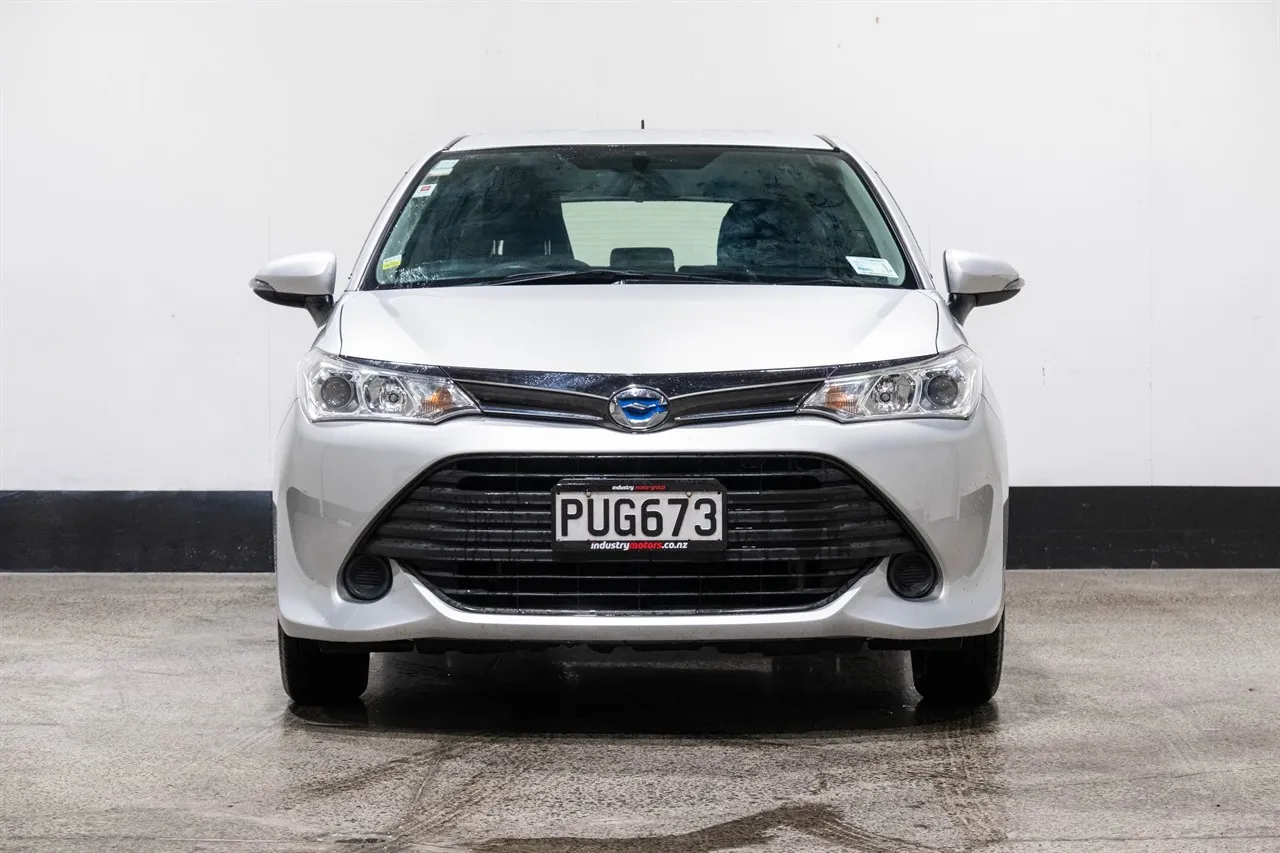 2017 Toyota Corolla Fielder Hybrid