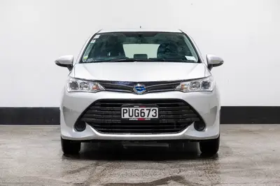 2017 Toyota Corolla Fielder Hybrid photo 6