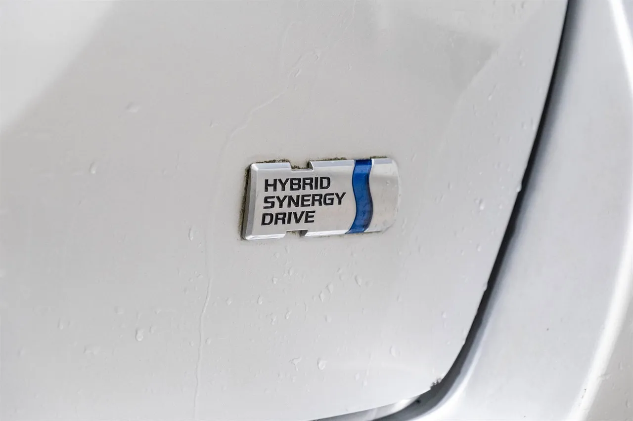 2017 Toyota Corolla Fielder Hybrid