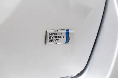 2017 Toyota Corolla Fielder Hybrid photo 12