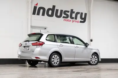 2017 Toyota Corolla Fielder Hybrid photo 2