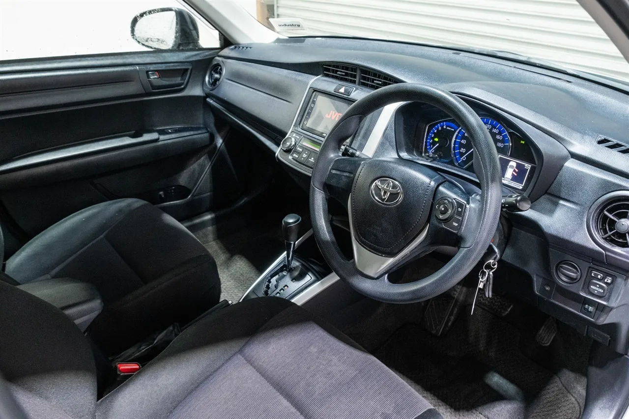 2017 Toyota Corolla Fielder Hybrid