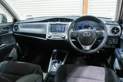 2017 Toyota Corolla Fielder Hybrid photo 16
