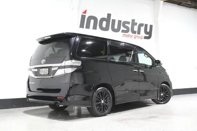 2014 Toyota Vellfire 2.4Z 7 Seater photo 2