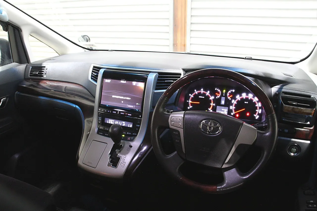 2014 Toyota Vellfire 2.4Z 7 Seater