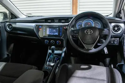 2015 Toyota Corolla GX Hatch NZ New photo 15