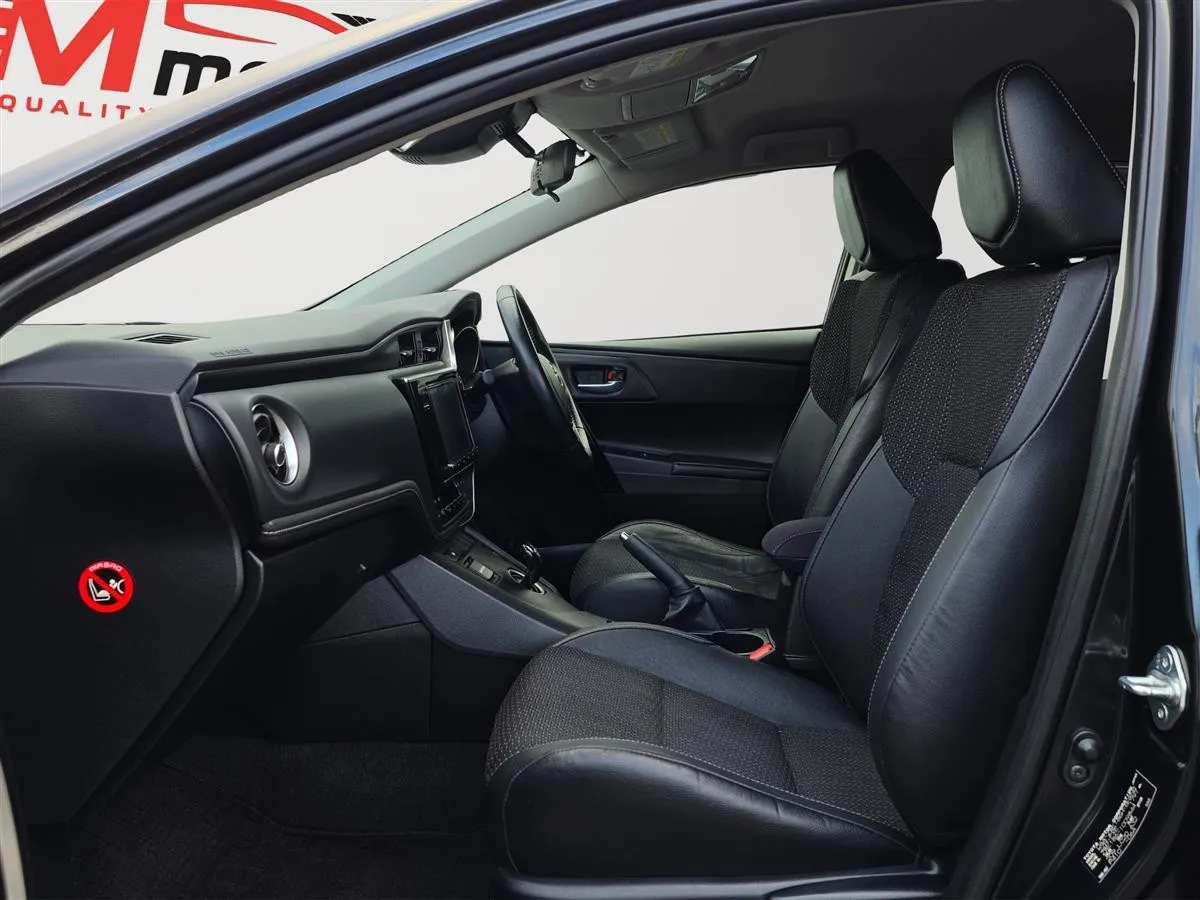 2018 Toyota Auris Half Leather Seats, Lane Assist