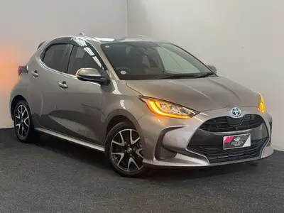 2021 Toyota Yaris Hybrid Seats Heated 360 Camera photo 1