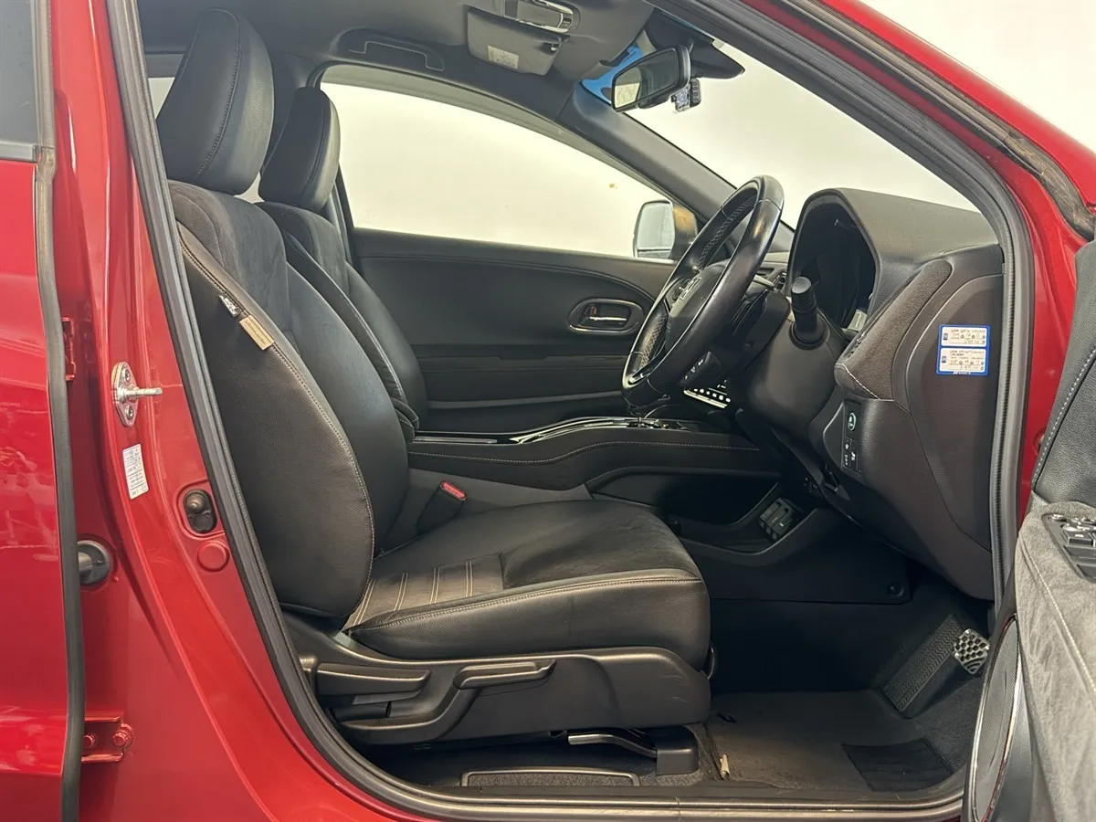 2016 Honda Vezel 1.5 RS Hybrid Honda Sensing Seats Heated