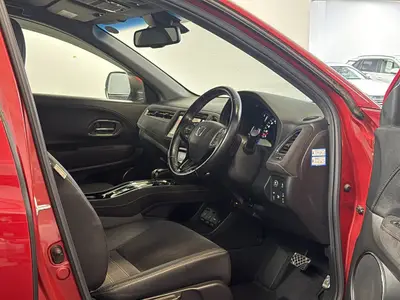 2016 Honda Vezel 1.5 RS Hybrid Honda Sensing Seats Heated photo 11