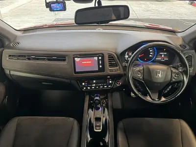 2016 Honda Vezel 1.5 RS Hybrid Honda Sensing Seats Heated photo 13