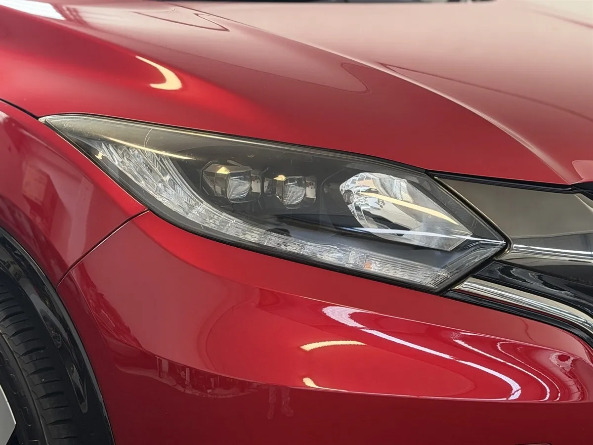 2016 Honda Vezel 1.5 RS Hybrid Honda Sensing Seats Heated
