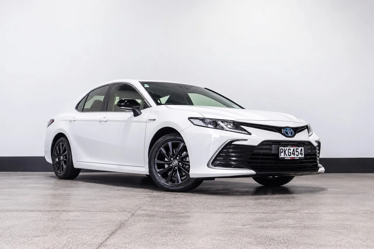 2022 Toyota Camry GX Hybrid