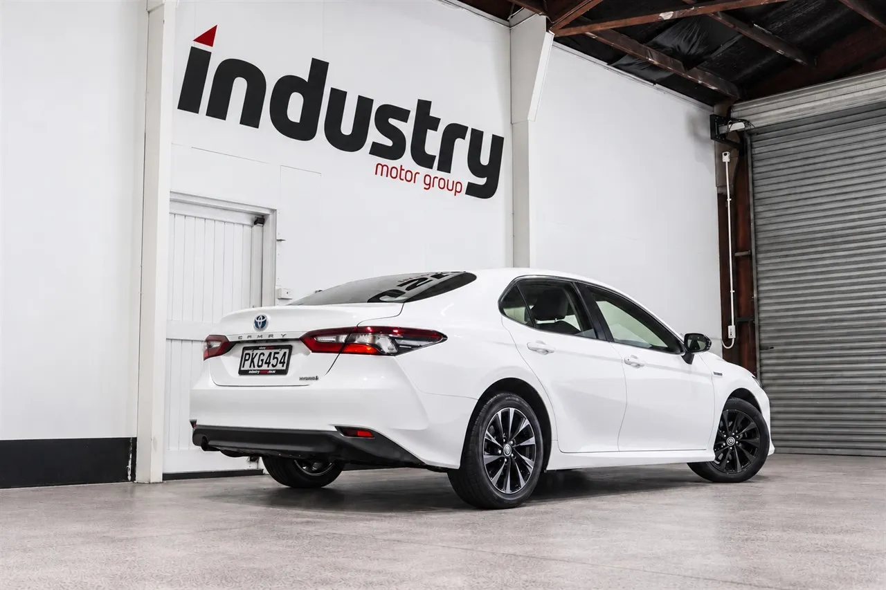 2022 Toyota Camry GX Hybrid