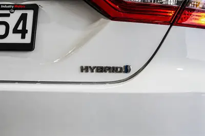 2022 Toyota Camry GX Hybrid photo 11