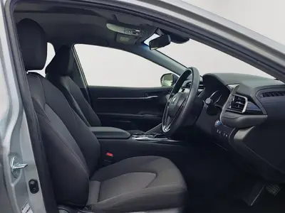 2021 Toyota Camry HYBRID, X, photo 13
