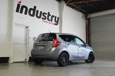2015 Nissan Note X Dig-S photo 2