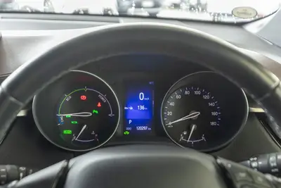 2019 Toyota C-HR Hybrid G-Spec photo 20