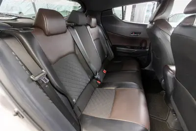 2019 Toyota C-HR Hybrid G-Spec photo 15