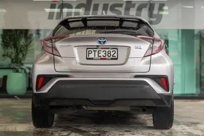2019 Toyota C-HR Hybrid G-Spec photo 8