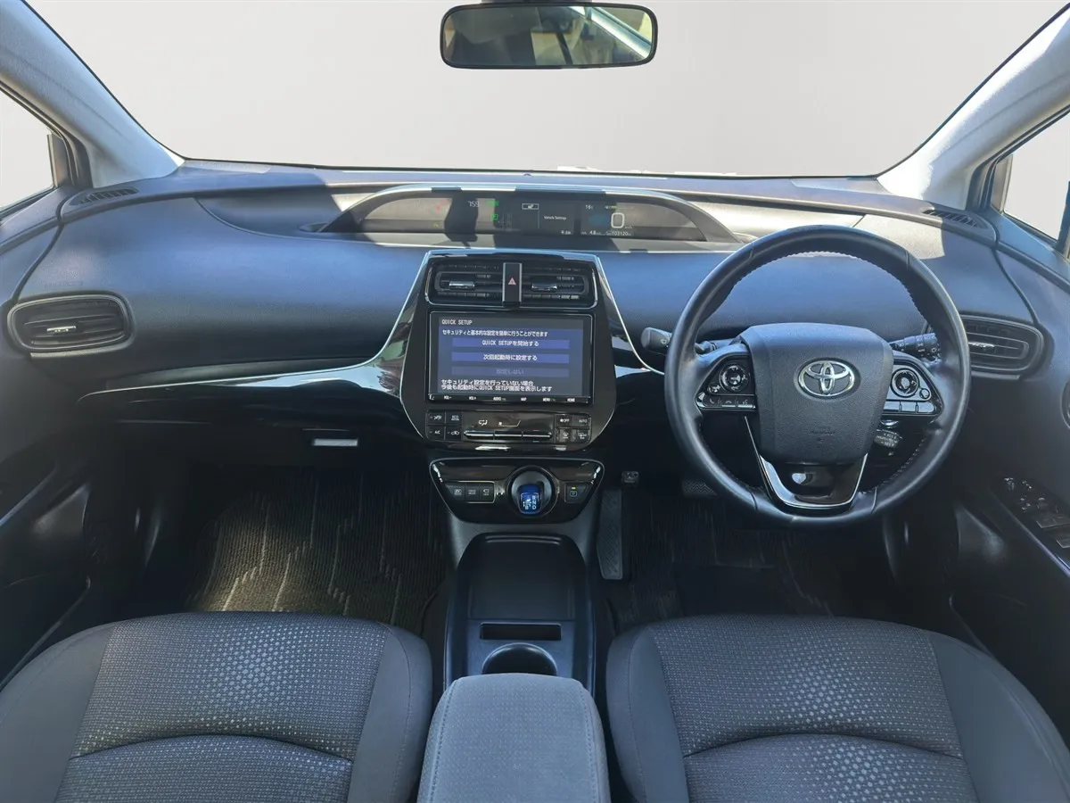 2019 Toyota Prius Radar Cruise control, dark Interior