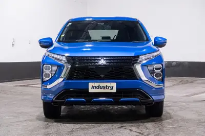 2021 Mitsubishi Eclipse Cross G / VRX PHEV AWD photo 12