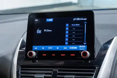 2021 Mitsubishi Eclipse Cross G / VRX PHEV AWD photo 18