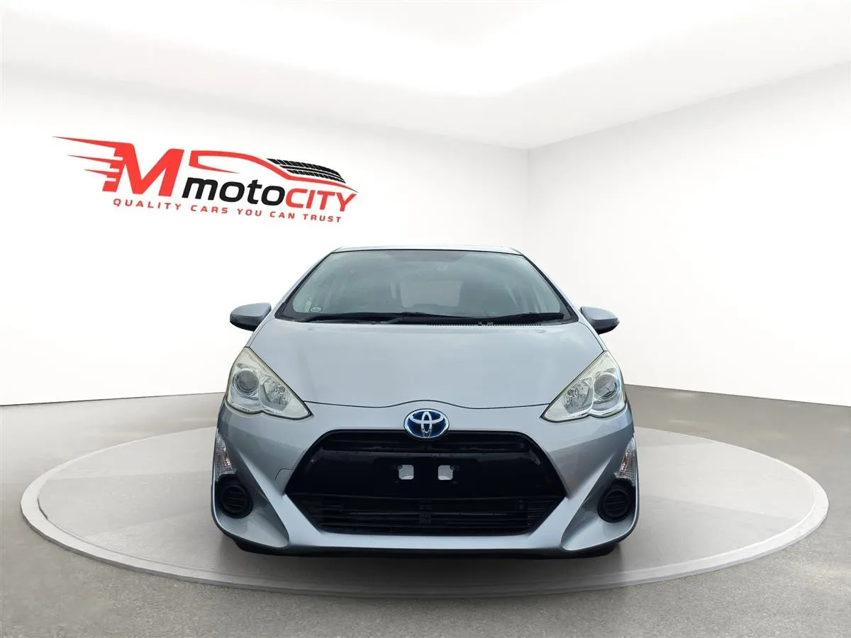 2016 Toyota Aqua s, Push Start, photo 8 of 20