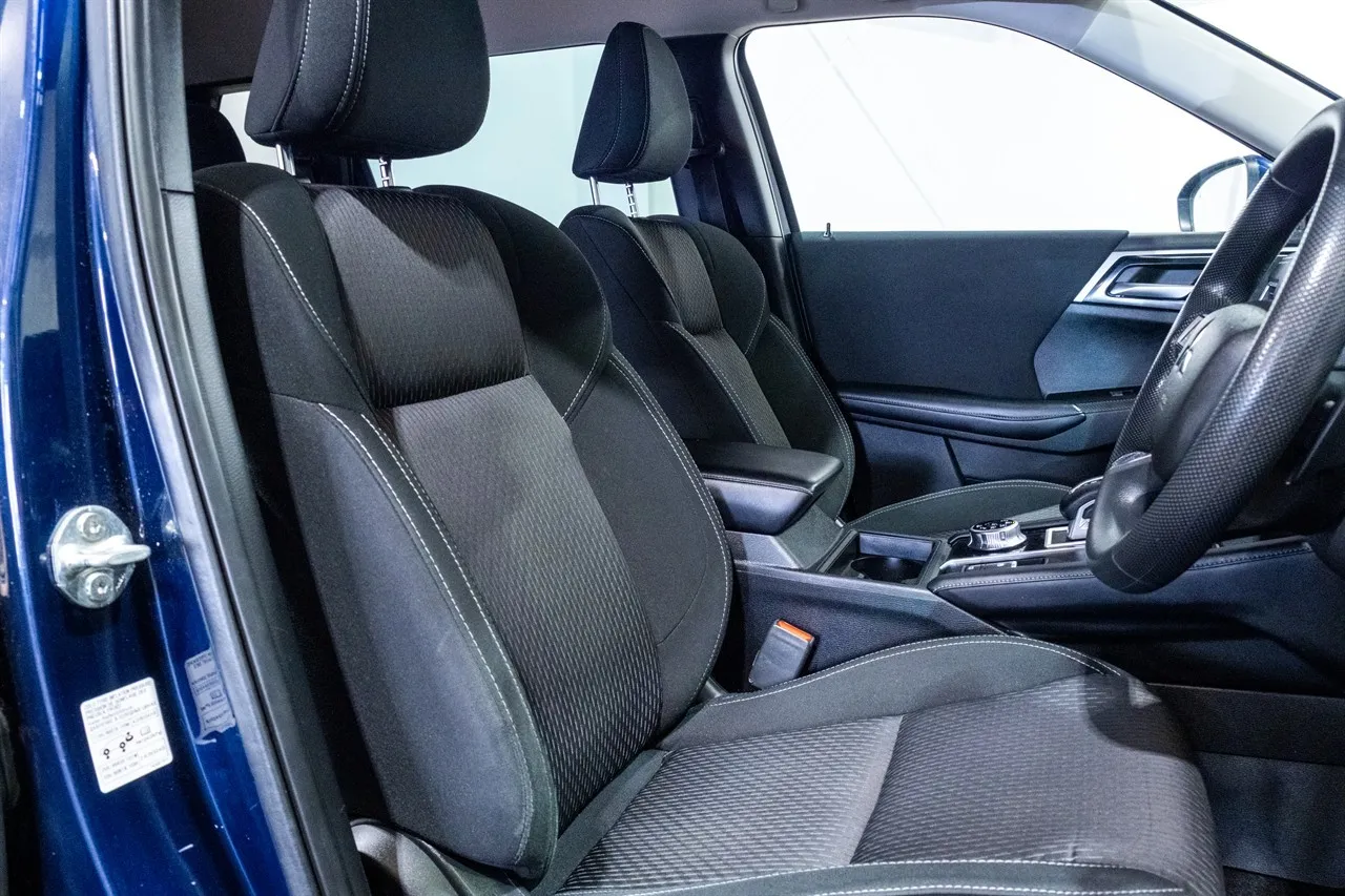 2022 Mitsubishi Outlander LS 2.5P/4WD/CVT