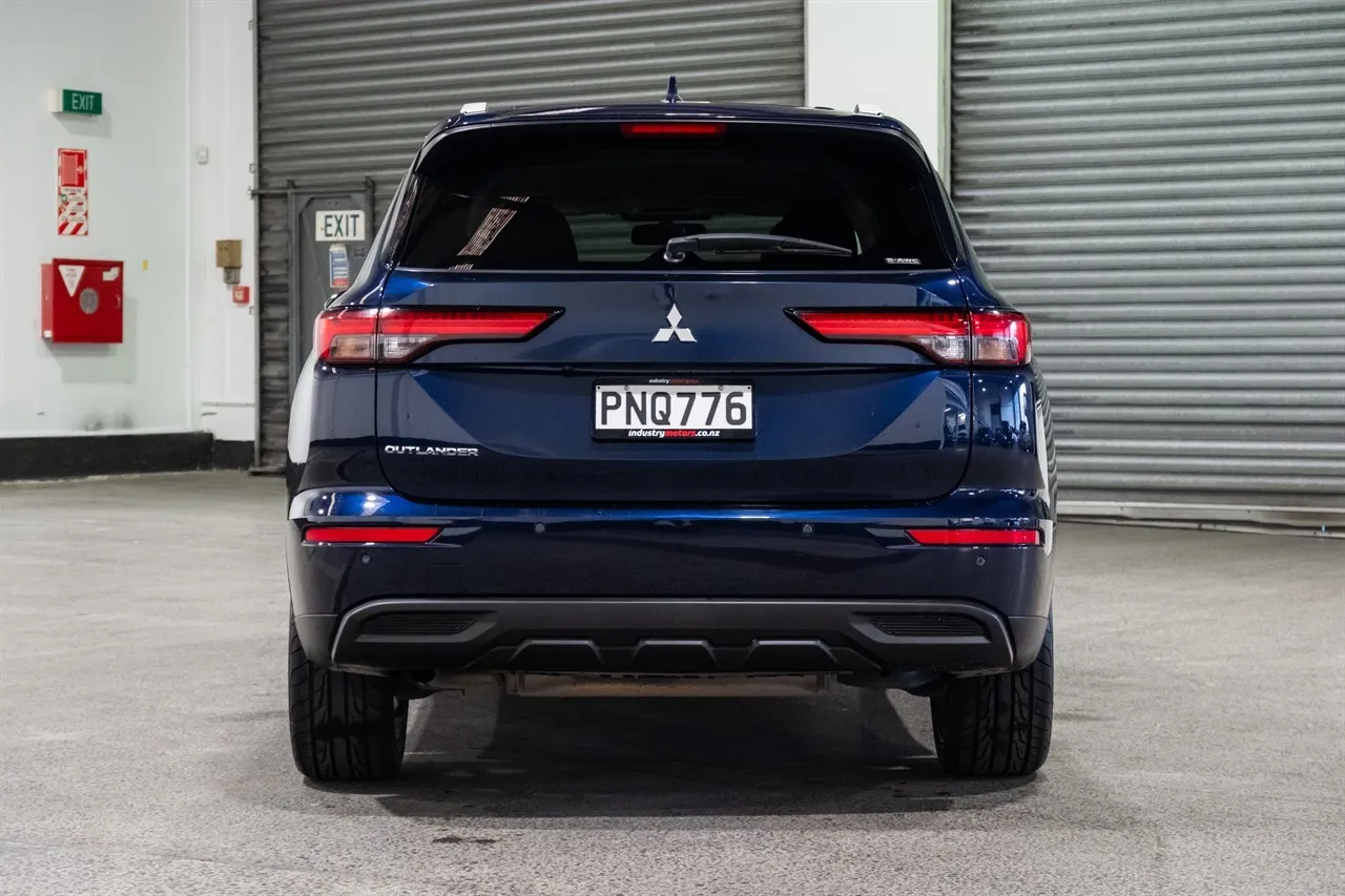 2022 Mitsubishi Outlander LS 2.5P/4WD/CVT