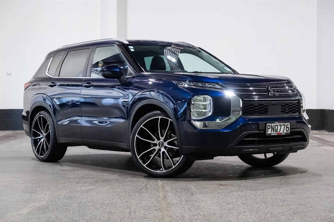 2022 Mitsubishi Outlander LS 2.5P/4WD/CVT