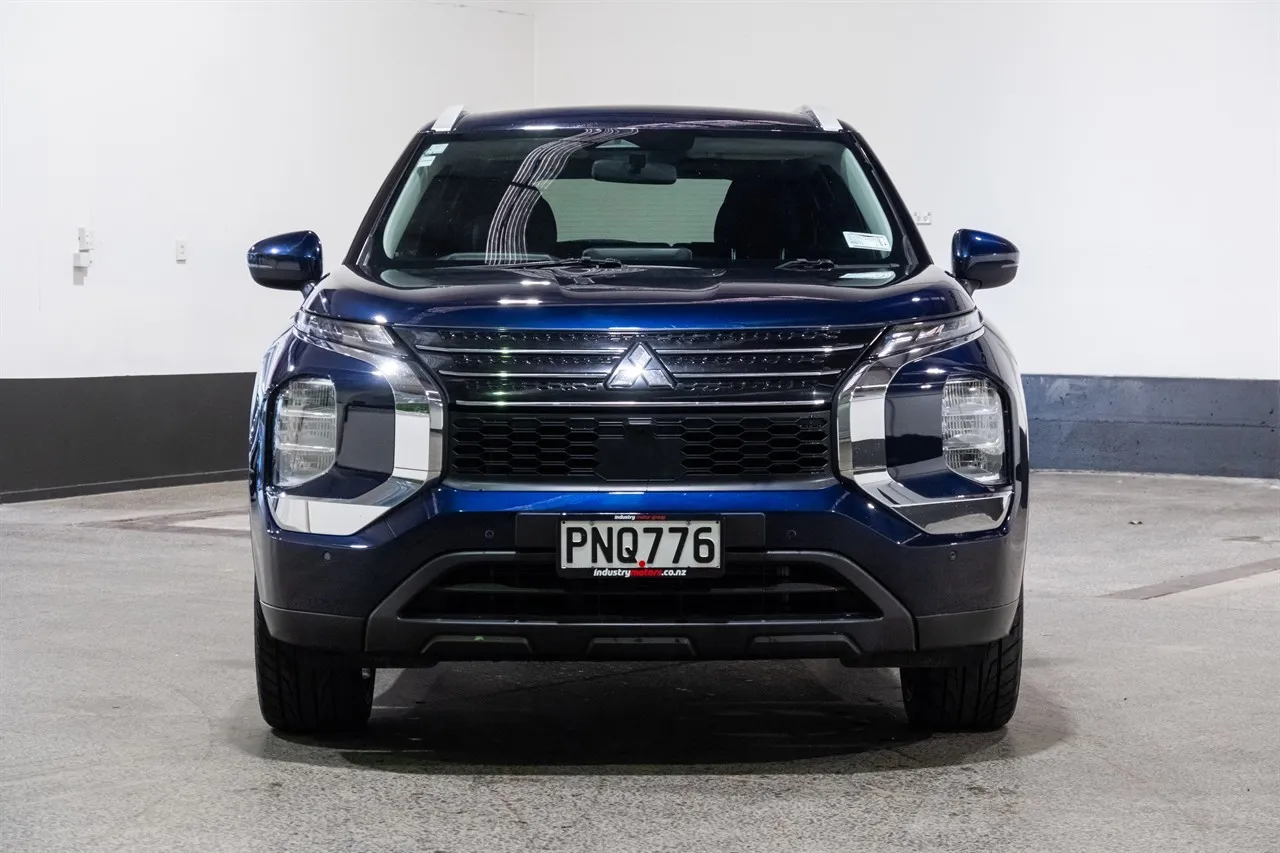 2022 Mitsubishi Outlander LS 2.5P/4WD/CVT