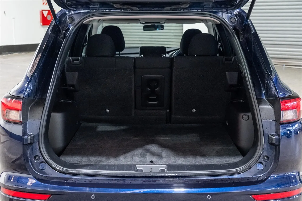 2022 Mitsubishi Outlander LS 2.5P/4WD/CVT