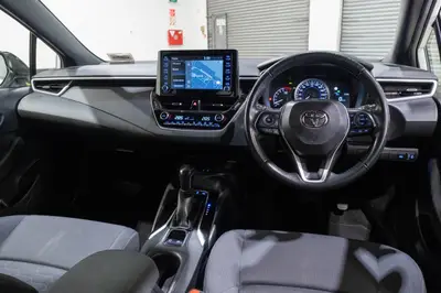 2021 Toyota Corolla SX Hybrid photo 16