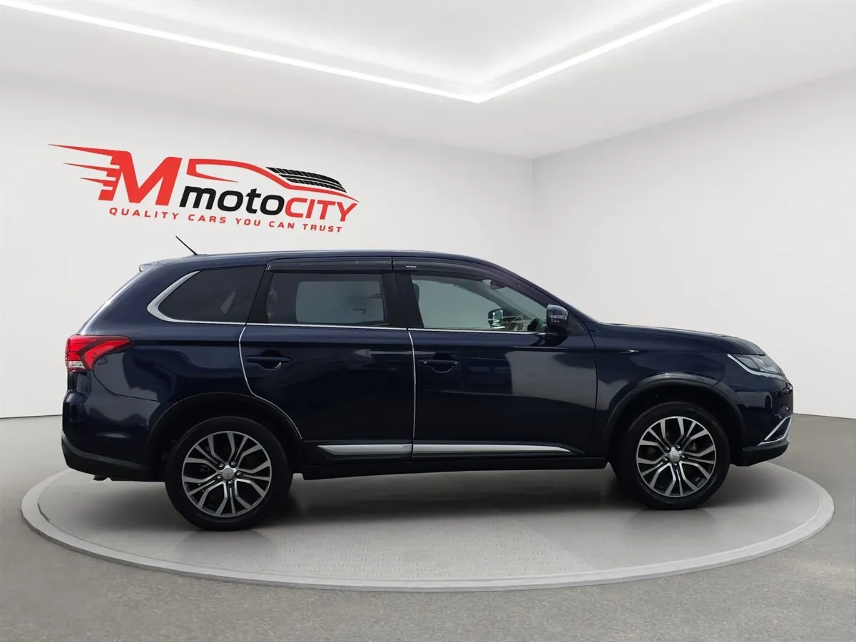 2016 Mitsubishi Outlander 24G Safety Package, photo 2 of 20