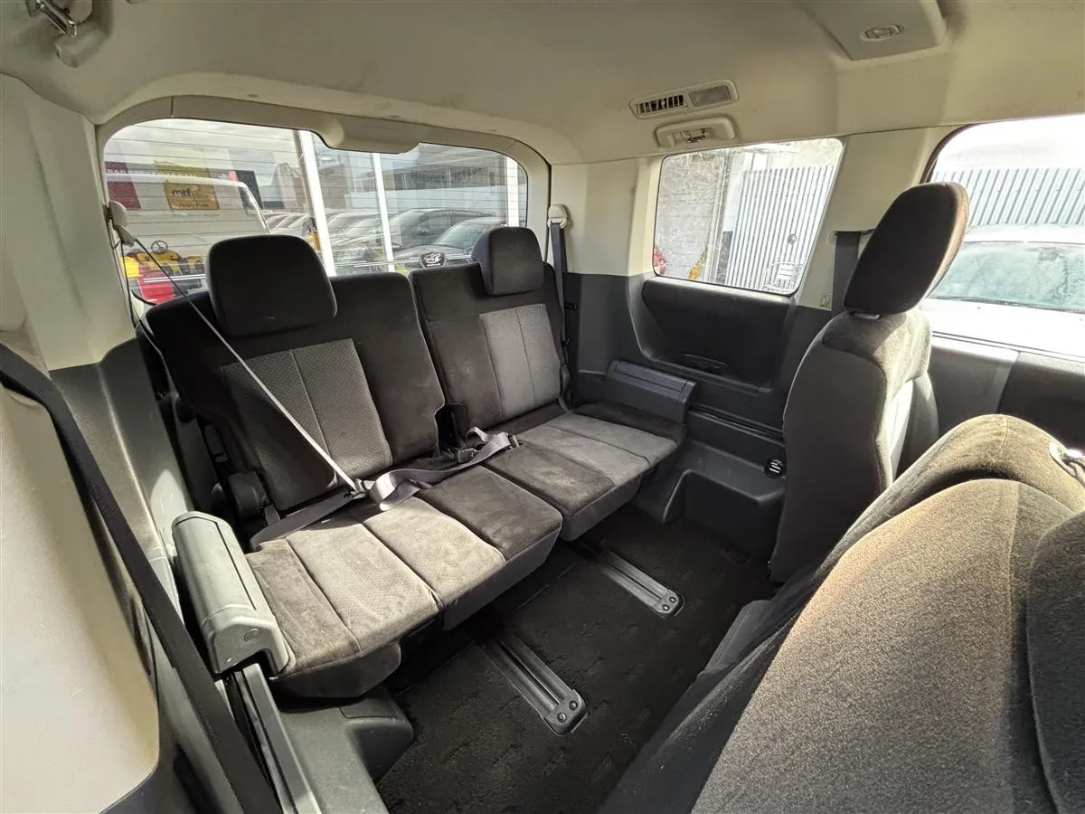 2011 Mitsubishi Delica D5