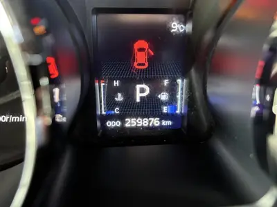 2011 Mitsubishi Delica D5 photo 10