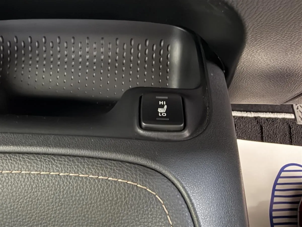 2023 Toyota Corolla Touring Hybrid WXB Seats Heated Station