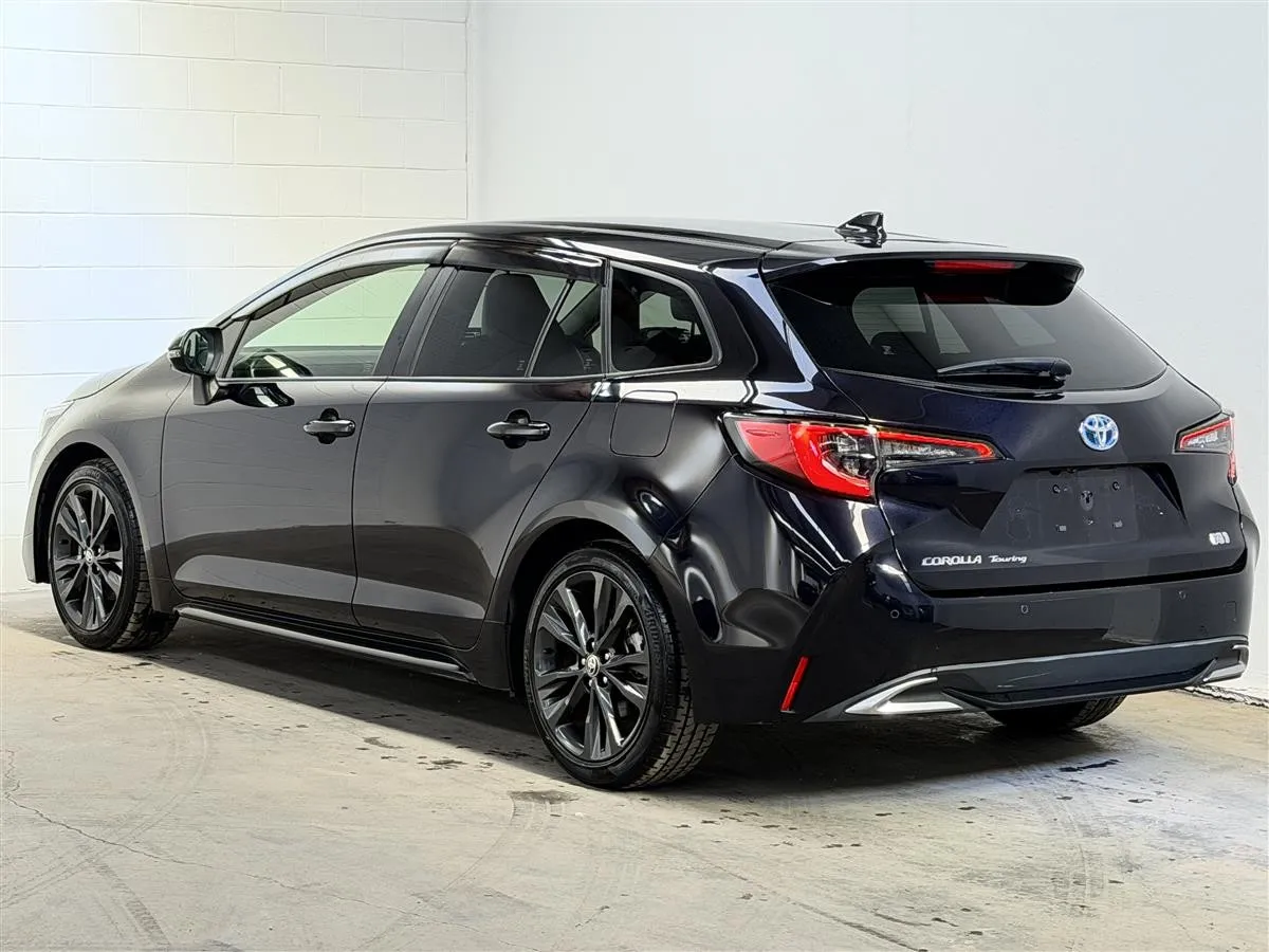 2023 Toyota Corolla Touring Hybrid WXB Seats Heated Station