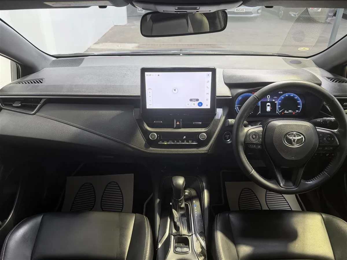 2023 Toyota Corolla Touring Hybrid WXB Seats Heated Station