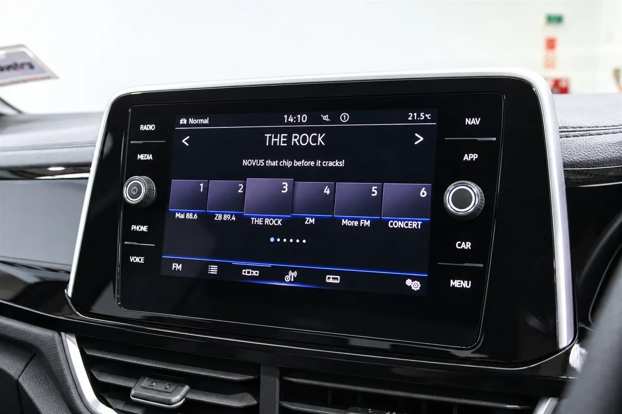 2023 Volkswagen T-Roc TSI R-LINE 2WD 1.4PT