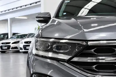 2023 Volkswagen T-Roc TSI R-LINE 2WD 1.4PT photo 2