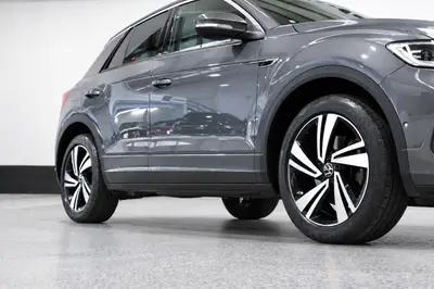 2023 Volkswagen T-Roc TSI R-LINE 2WD 1.4PT photo 3
