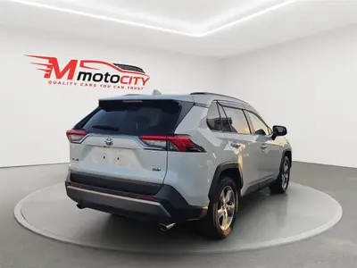 2019 Toyota RAV4 , G Pack, Leather Heated Seats, Radar Cruise RV/ photo 3