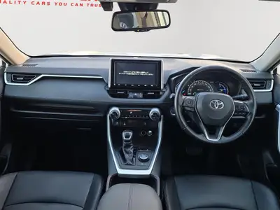 2019 Toyota RAV4 , G Pack, Leather Heated Seats, Radar Cruise RV/ photo 17